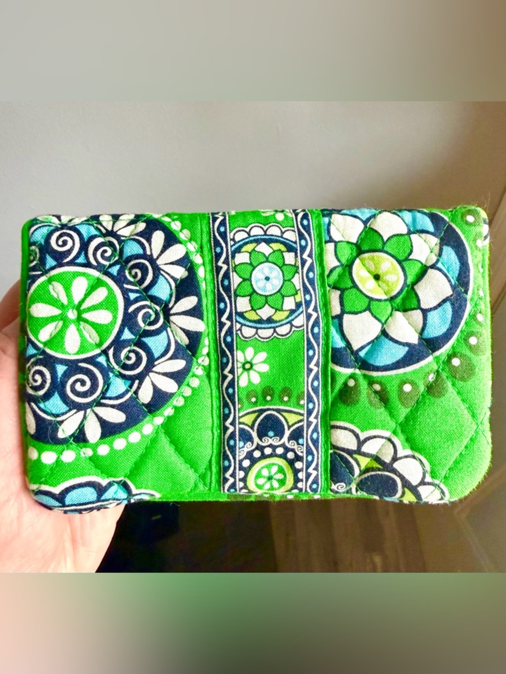 Vera Bradley Green Medallion Quilted Floral Zip Wallet